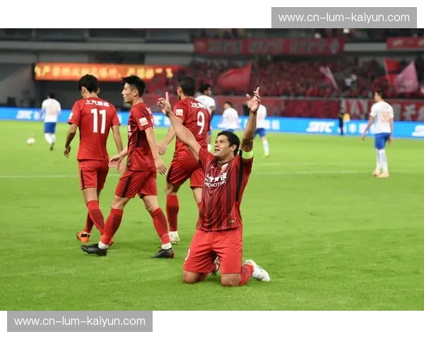 巅峰对决，谁主沉浮？广州恒大vs上海上港深层预测与豪门恩怨录